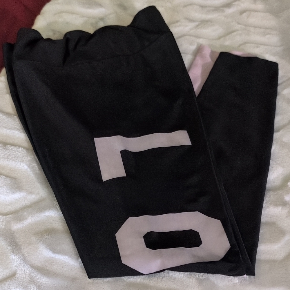 Eye Candy Black Leggings with Light Pink Details